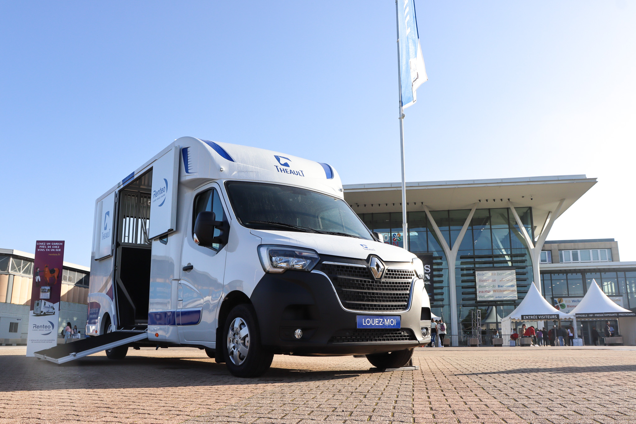 Camion entre equita lyon